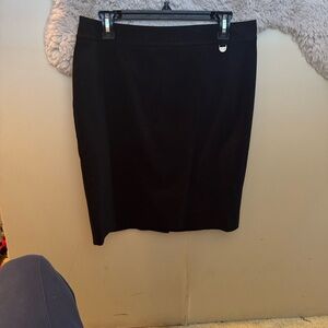 Women’s Sz 6 New York & Company Classic Black Pencil Skirt